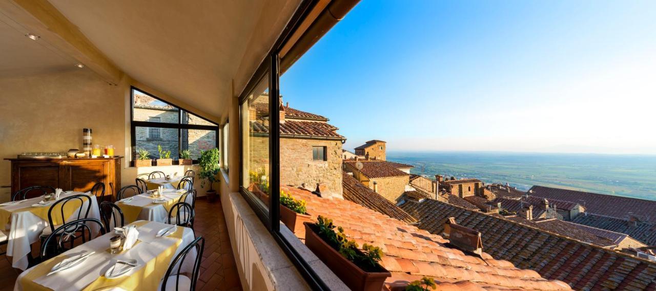 Hotel Italia Cortona Bagian luar foto