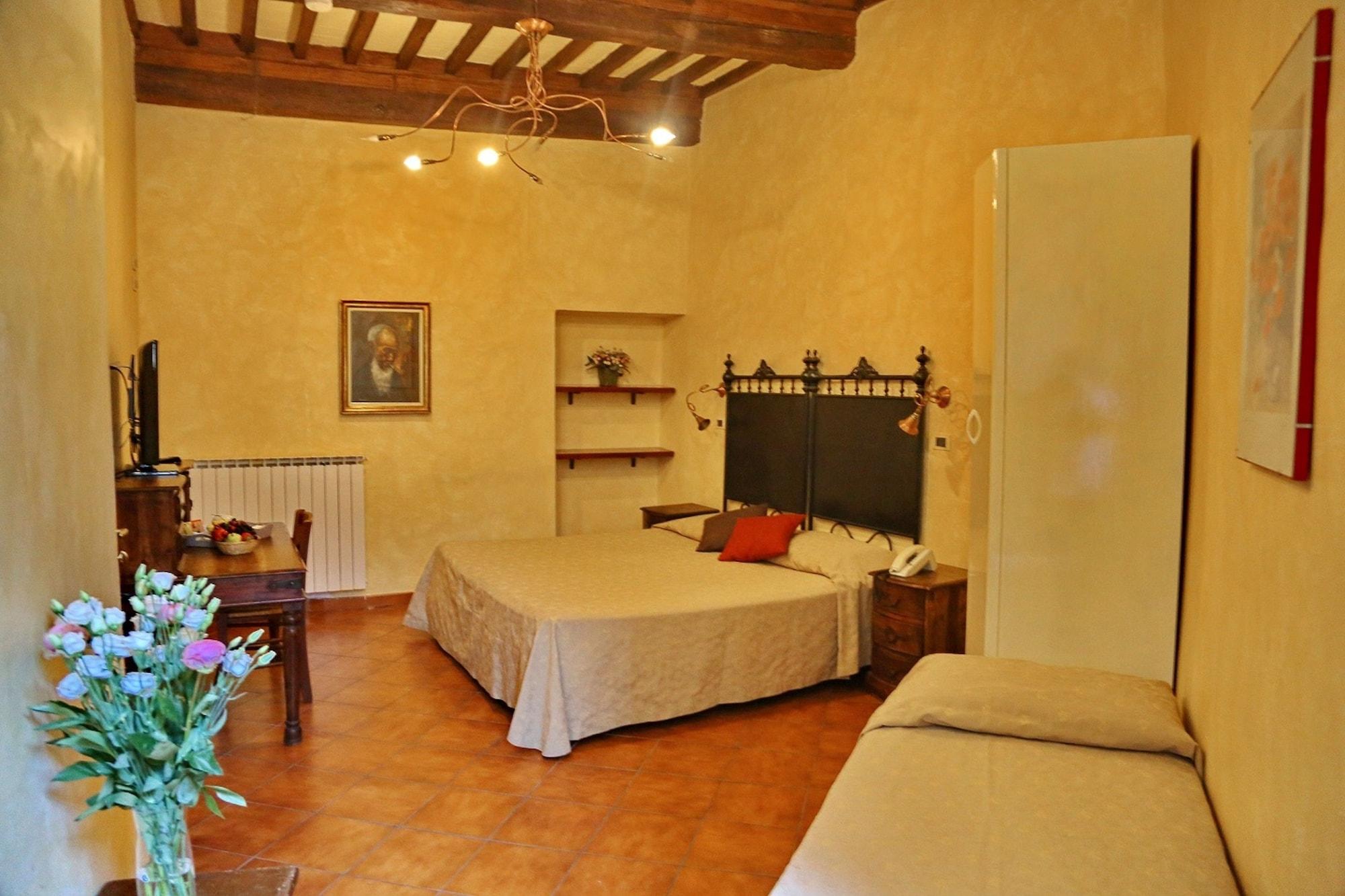 Hotel Italia Cortona Bagian luar foto