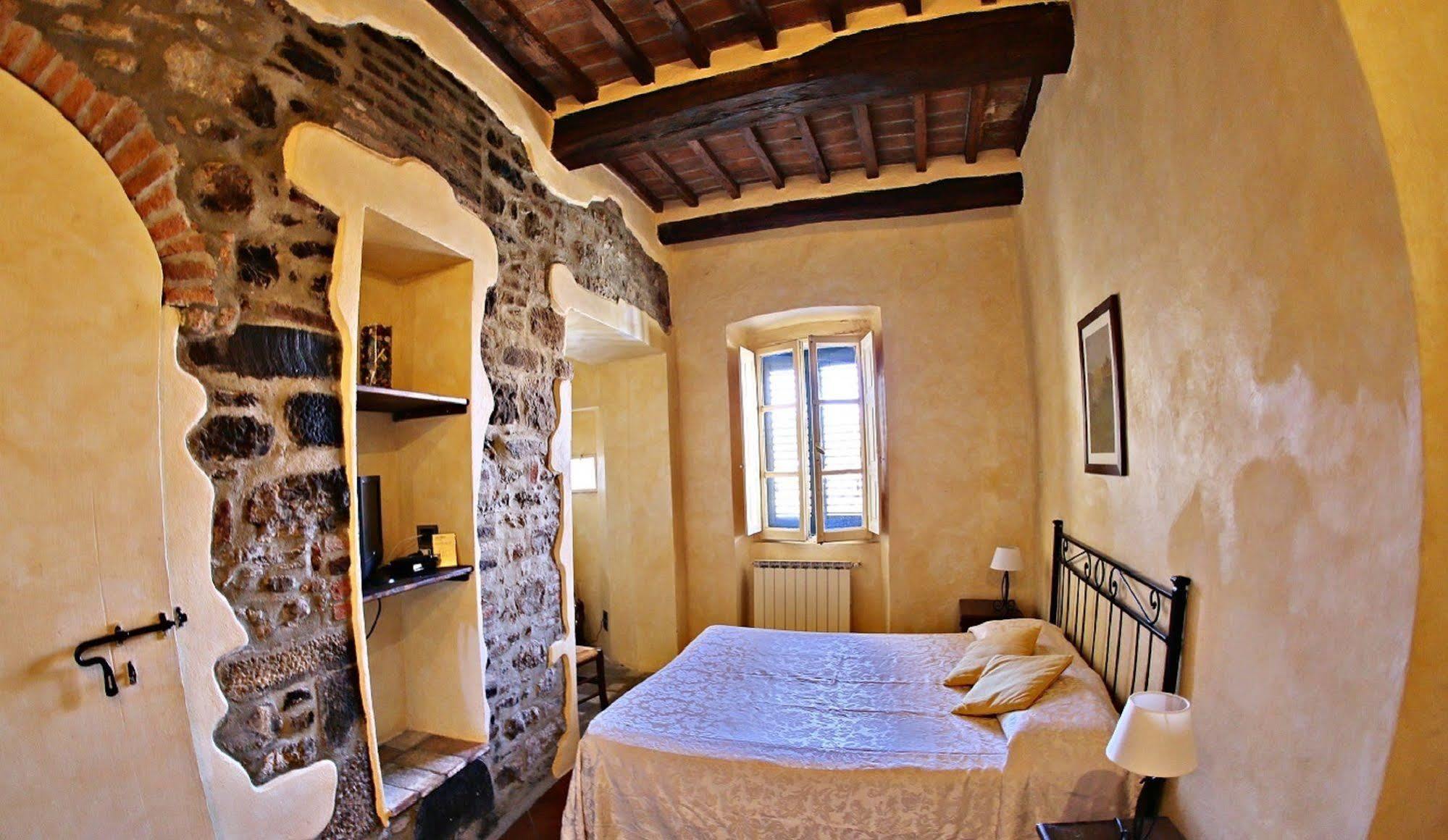 Hotel Italia Cortona Bagian luar foto